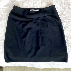 DVF DIANE VON FURSTENBERG SIZE 6 Black Lata Skirt Crepe Pleated